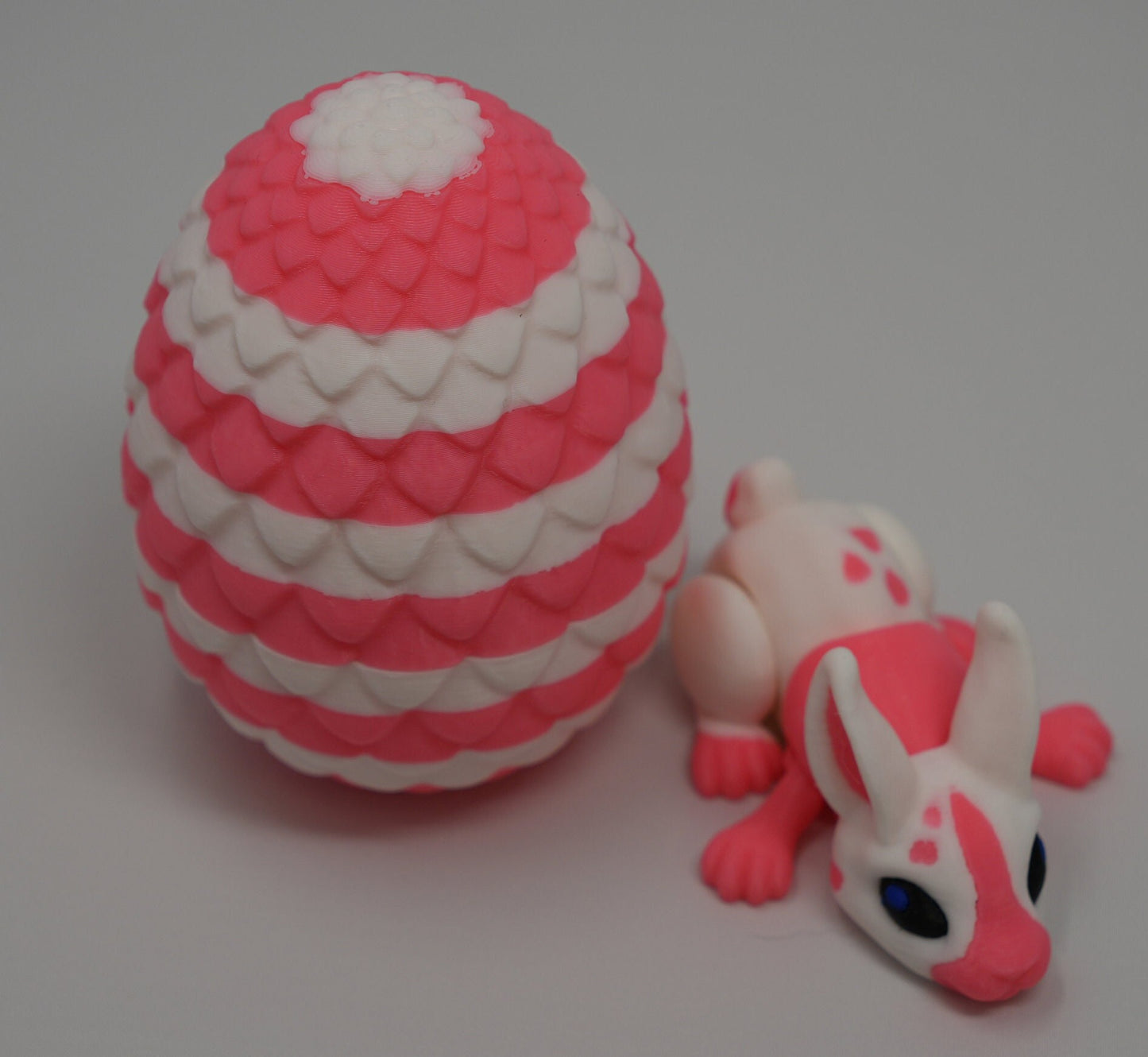 Articulated Bunnies - 3D Printed, Flexible Jointed Bunny Figures with Egg, Perfect Easter Decor & Collectible Gift