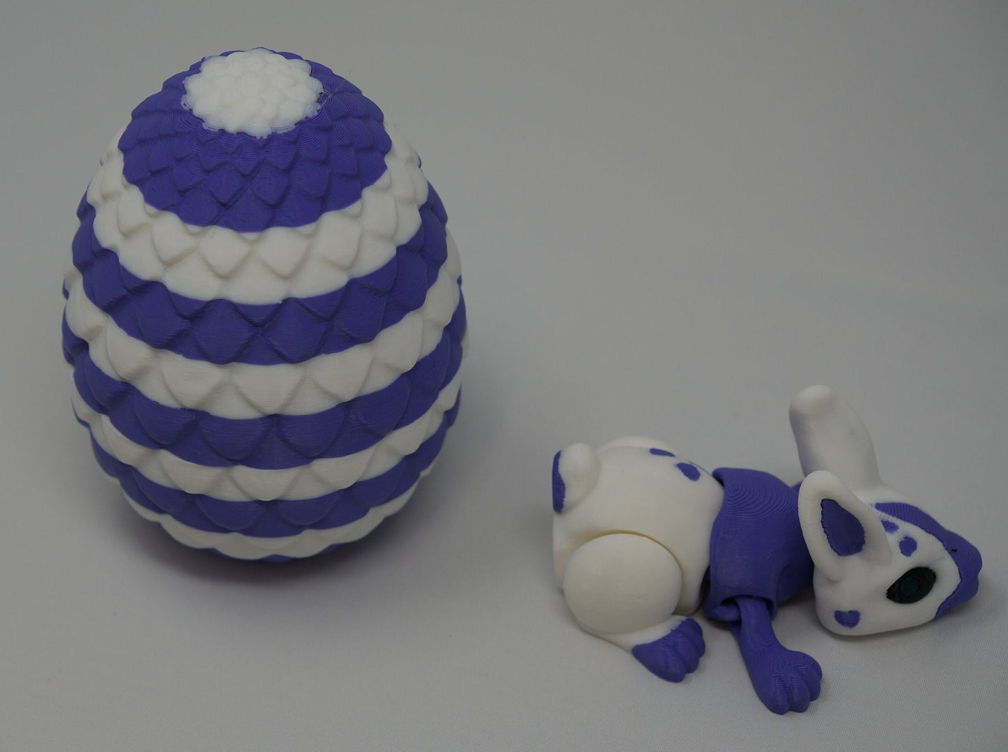 Articulated Bunnies - 3D Printed, Flexible Jointed Bunny Figures with Egg, Perfect Easter Decor & Collectible Gift